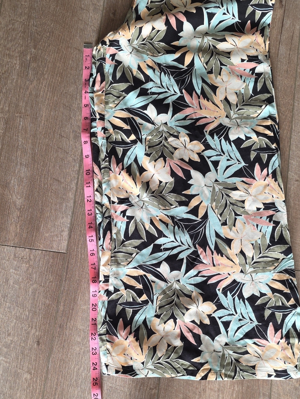 Volcom Hi Tide Wide Leg Crop Beach Pants Viscose Elastic Waist Tropical M NWT - Picture 11 of 13